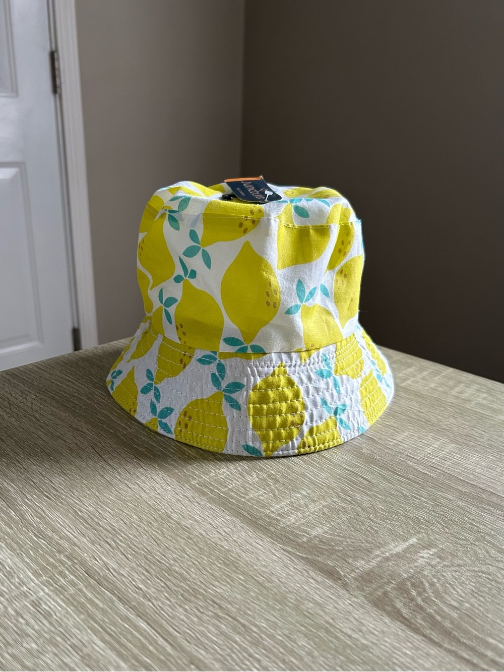 NWT … JUNCTURE “Lemon-Print” Bucket Hat